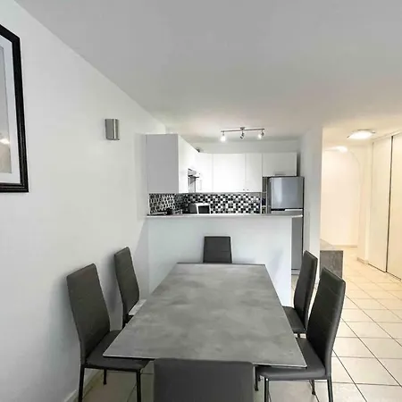 Modern One Bedroom In