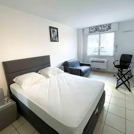 Apartment Modern One Bedroom In