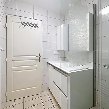 Apartament Modern One Bedroom In *