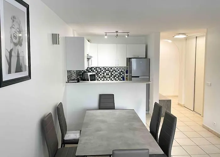 Modern One Bedroom In Апартаменты