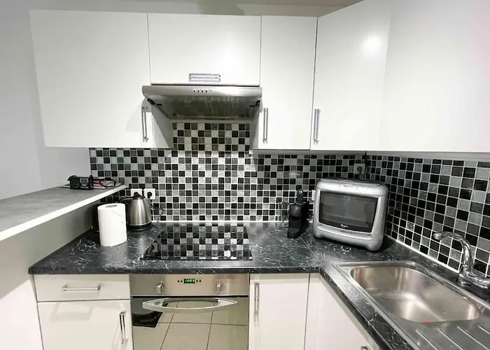 Modern One Bedroom In Апартаменты *