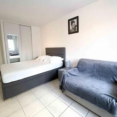 Modern One Bedroom In * קאן